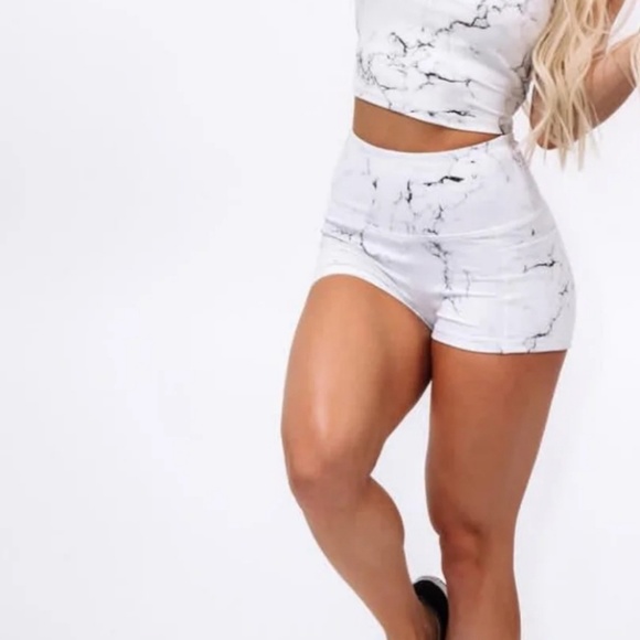 Buffbunny white marble shorts XS cheaper through Ⓜ - Picture 1 of 4